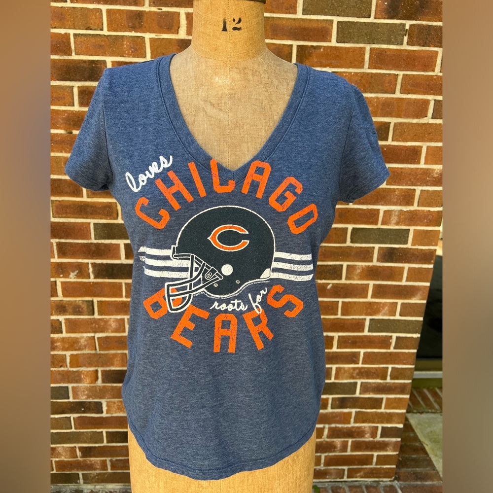 Ladies NFL Chicago Bears Medium Short Sleeve Team Logo Shirt